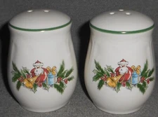 1992 Macys - The Cellar YULETIDE PATTERN Salt and Pepper Set  MADE IN JAPAN