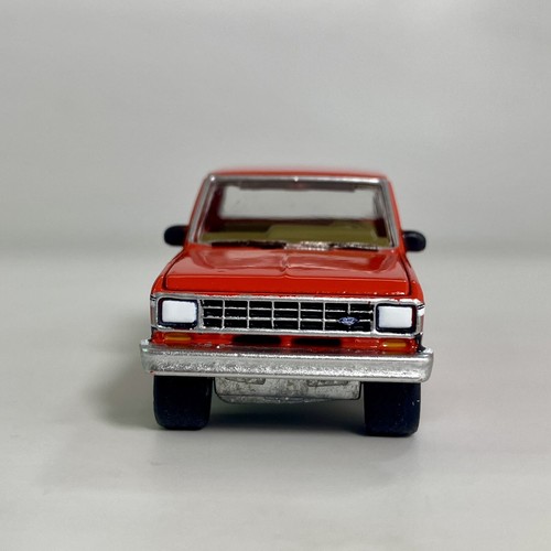 Johnny Lightning 1983 Ford Ranger & Blue MotorMax 6052 Pickup 1:64 Diecast Lot - Picture 5 of 24