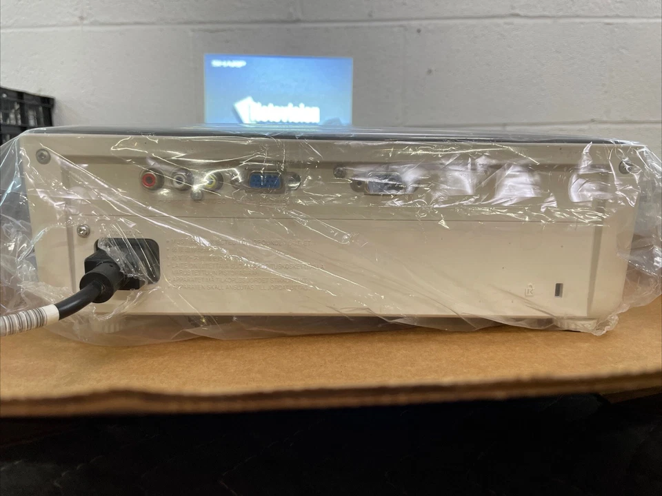 New SHARP PG-LS2000 Notevision Projector - Image 3 of 4