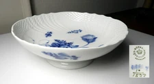 Royal Copenhagen BLUE FLOWERS Curved #1532 Footed Cake Plate/Compote
