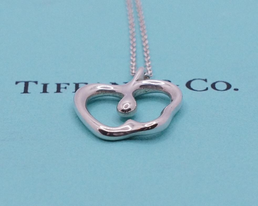 Tiffany & Co. Elsa Peretti Apple Pendant Necklace Chain length: 42.2  Silver 925