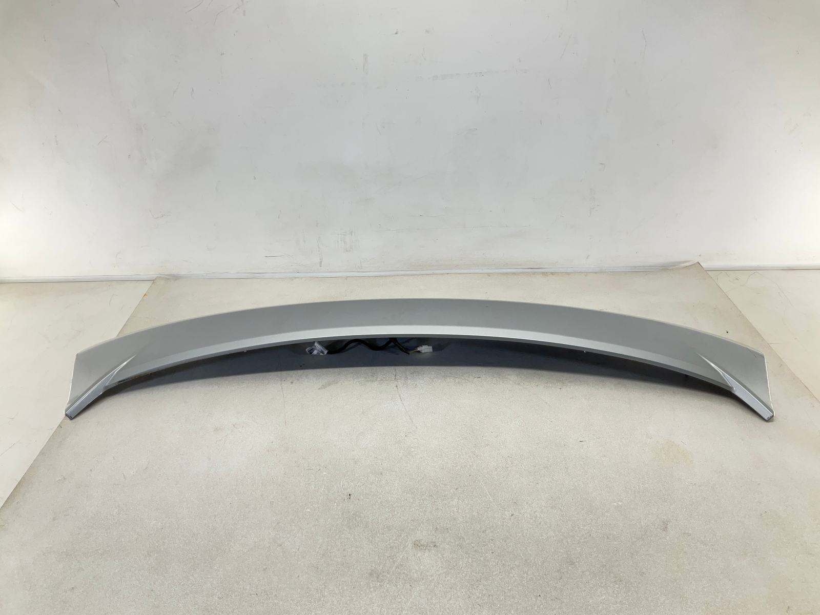 17-20 MASERATI Levante Rear Liftgate Tailgate Spoiler w/ Camera OEM