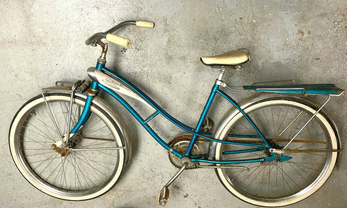 J.C. Higgins 'Flightliner' bike Springer Fork fenders rack tank