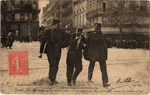 Carte Postale Ancienne Paris – Manifestation Place Du Château-d'Eau – Années 1900