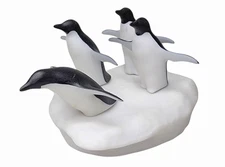 PENGUINE QUARTET SCULPTURE BY JOHN PERRY ON ICE FLOE 5 INCH STATUE '98