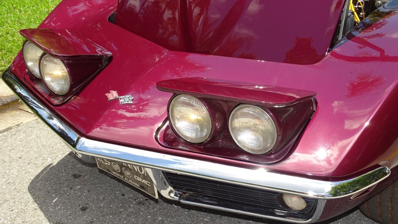 1968 Burgundy Chevrolet Corvette   | C3 Corvette Photo 10