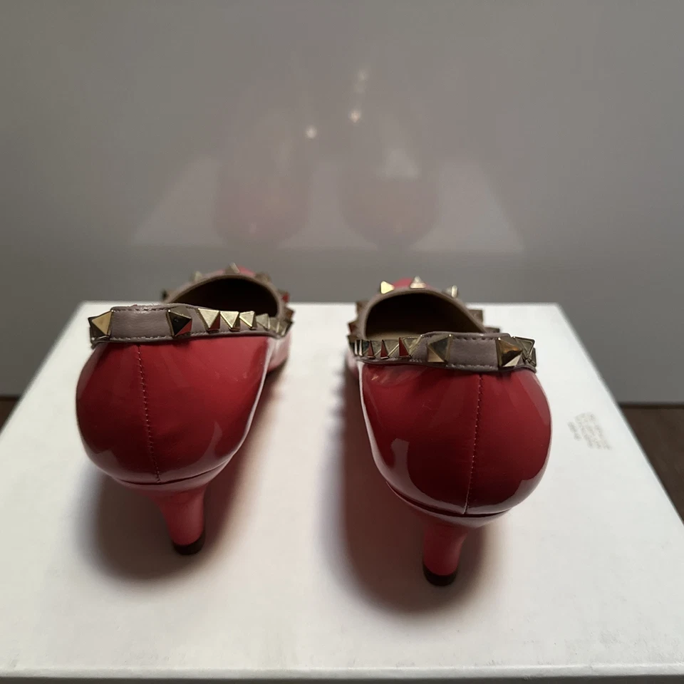 Zapatos de salón Rockstud Valentino rojo/beige charol y cuero con cuña talla 37 Foto 2 de 4