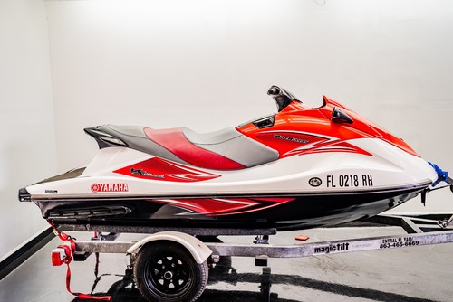 White Yamaha VX CRUISER with 206 Miles available now!