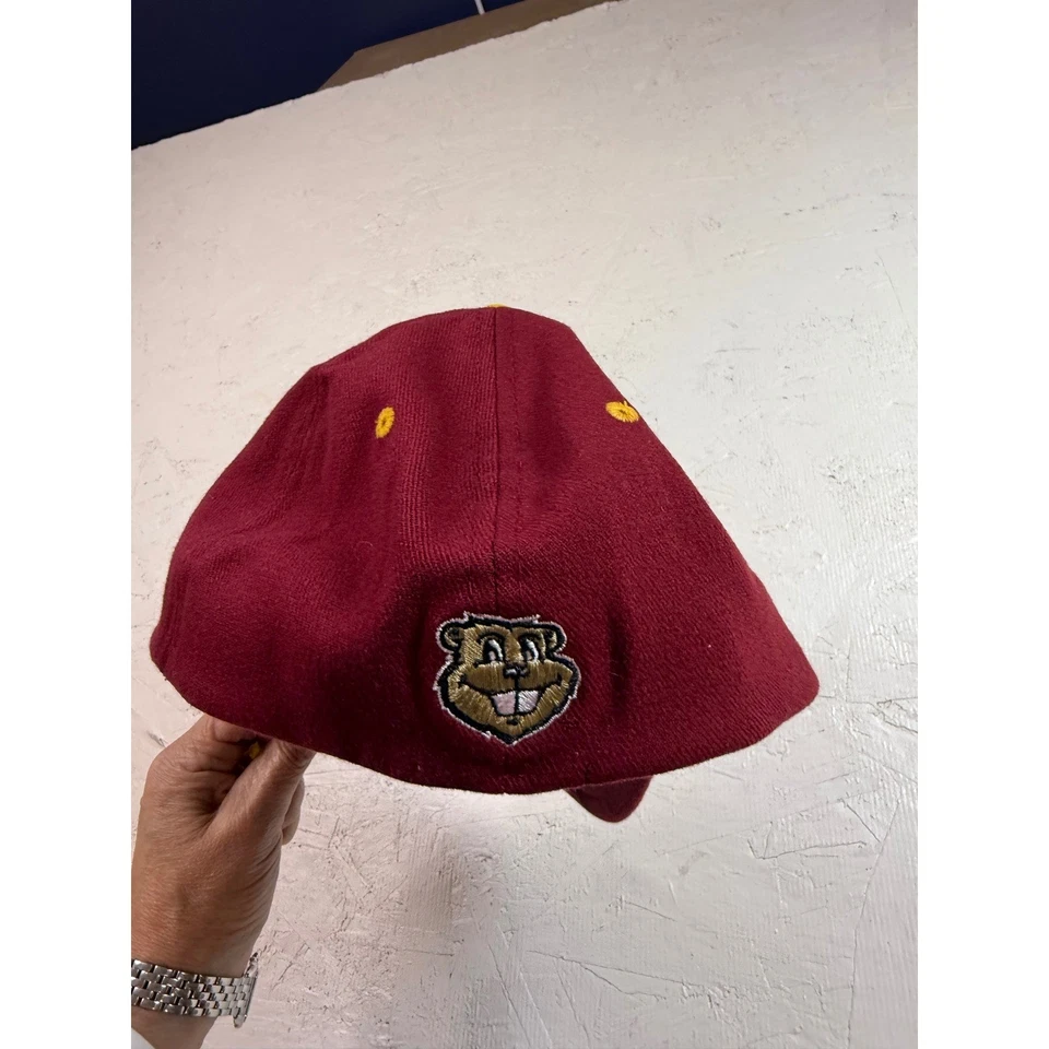 Zephyr University of Minnesota Gophers Maroon M Embroidered Baseball Cap Hat M/L - Image 2 of 4