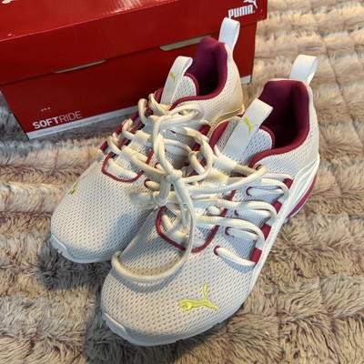 Puma Girl Soft Foam Sneakers Size 5 