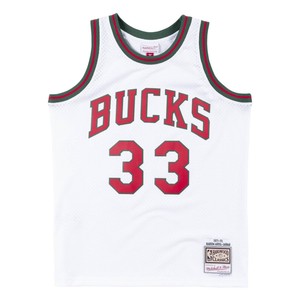 kareem abdul jabbar bucks jersey