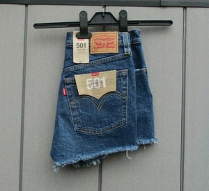 Ladies Levis 501 Shorts Classic Vintage Denim Shorts 27\