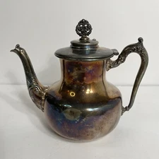 Antique Silverplated Teapot - The Middletown Plate Company - Made In USA
