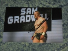 SAM GRADWELL   - WRESTLER    - POSTCARD   PHOTO  SIGNED. (1)