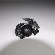 Vintage US Marines Eagle Globe Anchor Screwback Pin Badge Krew