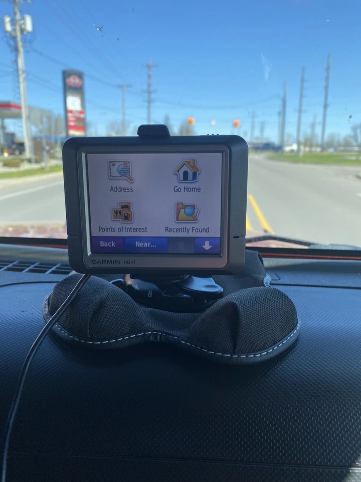 Garmin nuvi 260 Automotive Mountable With Stand US/CAN 310 Works Great! - Image 4 of 4