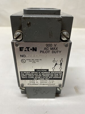 Eaton 10316H1222C 600V AC Max Pilot Duty Switch