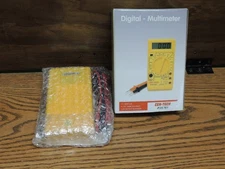 ESTATE  NEW CEN-TECH P35761 Digital Multimeter w/ Probes, Measurement Tool