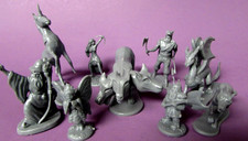 LOT OF  9   ASSORTED DUNGEONS  & DRAGONS   PL...