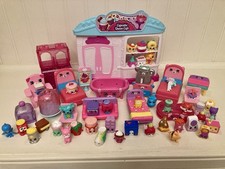 Lot Of Shopkins Cupcake Queen Cafe Furniture Figures