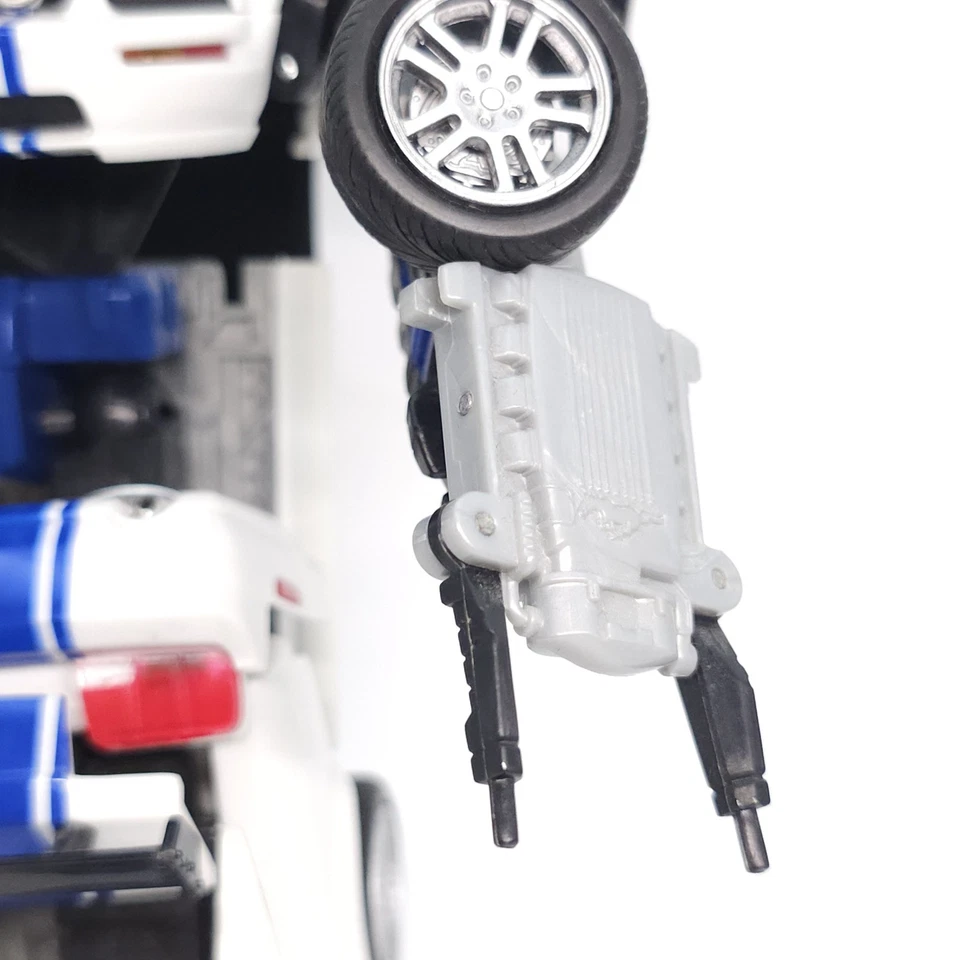 Rare Wheeljack Mustang Transformers Alternators Complete Ford 1:24 Hasbro 2005 - Image 3 of 4
