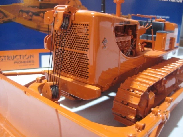 Allis Chalmers HD-21 Crawler w/ Offset Disk Harrow  1:25 scale  from First Gear - Image 3 of 4