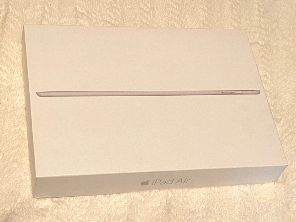Apple iPad Air 2 Wifi 16 GB Silver, White - Image 2 of 4