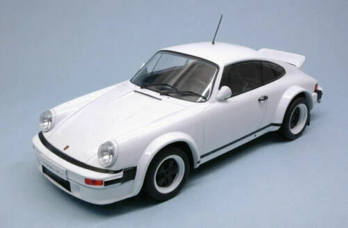 Modellini statici auto IXO per Porsche