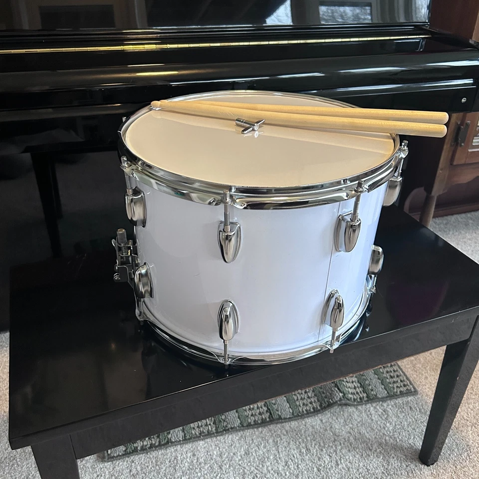 Marching Snare Drum 14x10 White with Poplar Shell Drum Sticks, Strap, Drum Key - Image 3 of 4