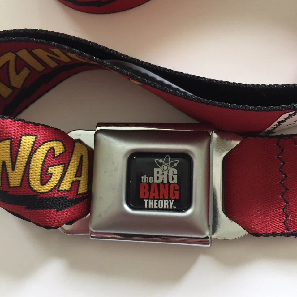 Cinturón de seguridad Big Bang Theory BAZINGA rojo con hebilla de cómic auténtico con hebilla  Foto 3 de 4