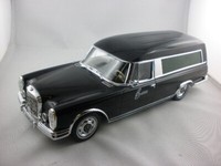 Schuco Mercedes Benz 600 Bestattungswagen Carro Funebre Schwarz 1/18 450007600