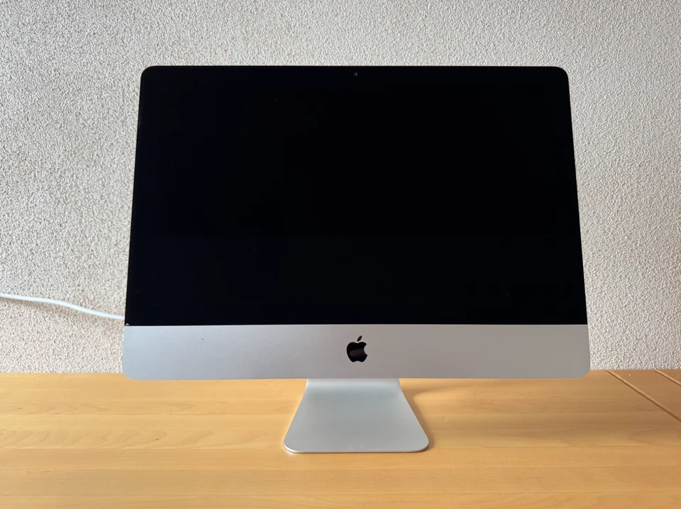 Apple iMac 21,5" (2017) i5 2,3GHz 16GB RAM 256GB SSD - Guter Zustand - Ventura. - Bild 2 von 4