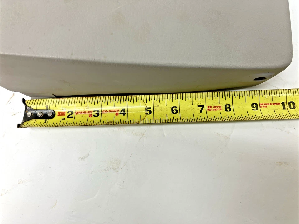 Compartimiento de almacenamiento de panel de instrumentos inferior OEM 1415068 1992-95 Chevy Fans (SVM5 Foto 3 de 4