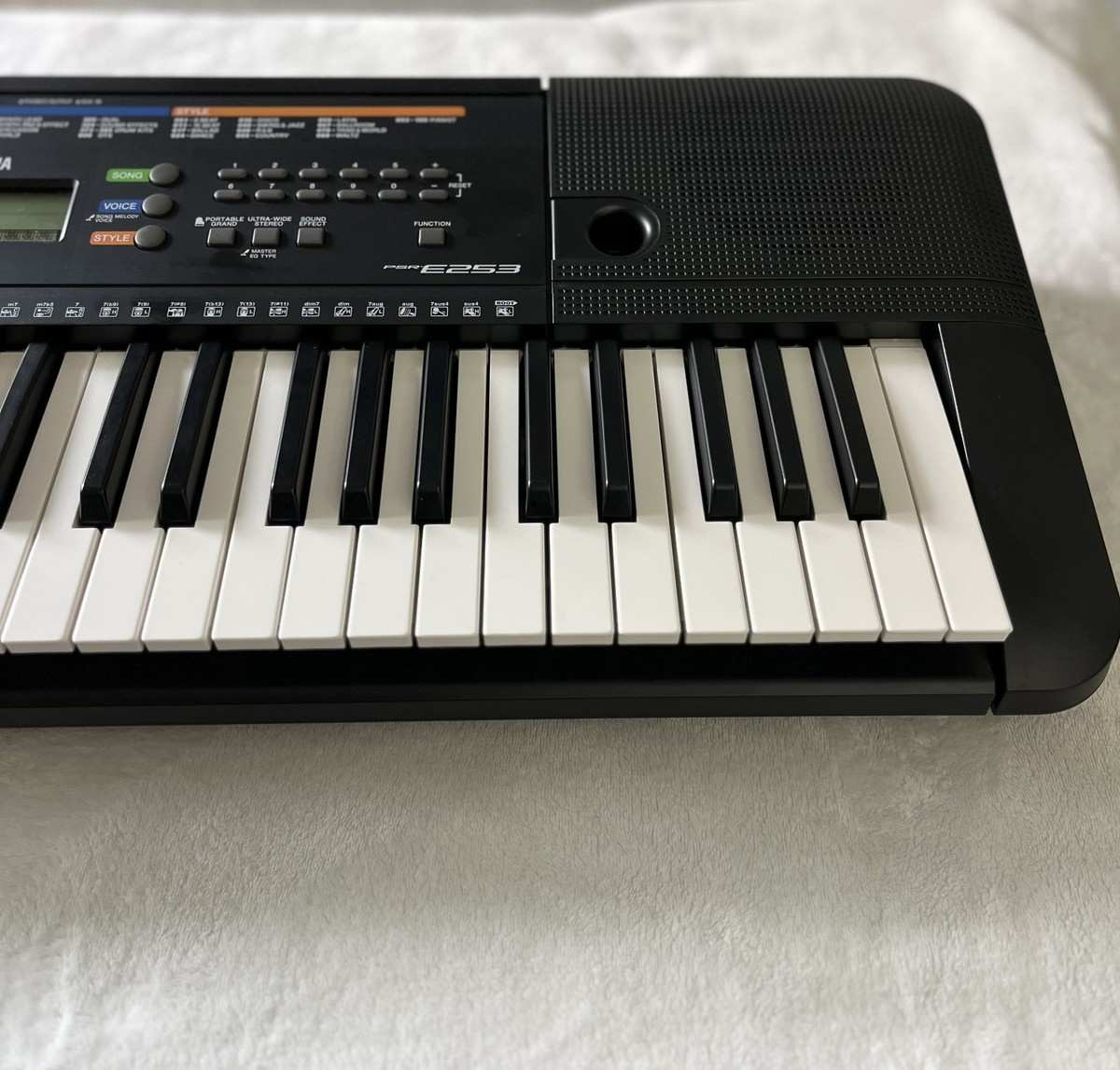 Yamaha PSR-E253 61-key Portable Keyboard for sale online | eBay