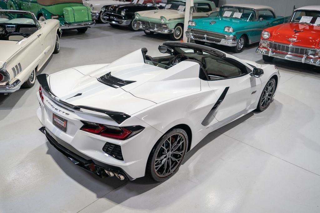 2023 White Pearl Metallic Tricoat Chevrolet Corvette   | C8 Corvette Photo 8