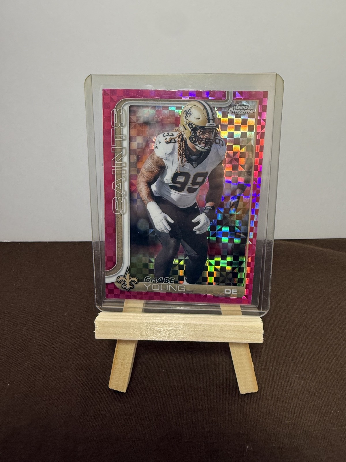2025 Topps Chrome - Chase Young #220 Hot Pink X-Fractor