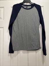 Hanes Mens Size Medium Gray Color Cotton Long Sleeve Crew Neck Shirt