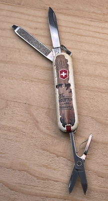 Victorinox Swiss Army Knife 58mm - Classic SD The Mountains are