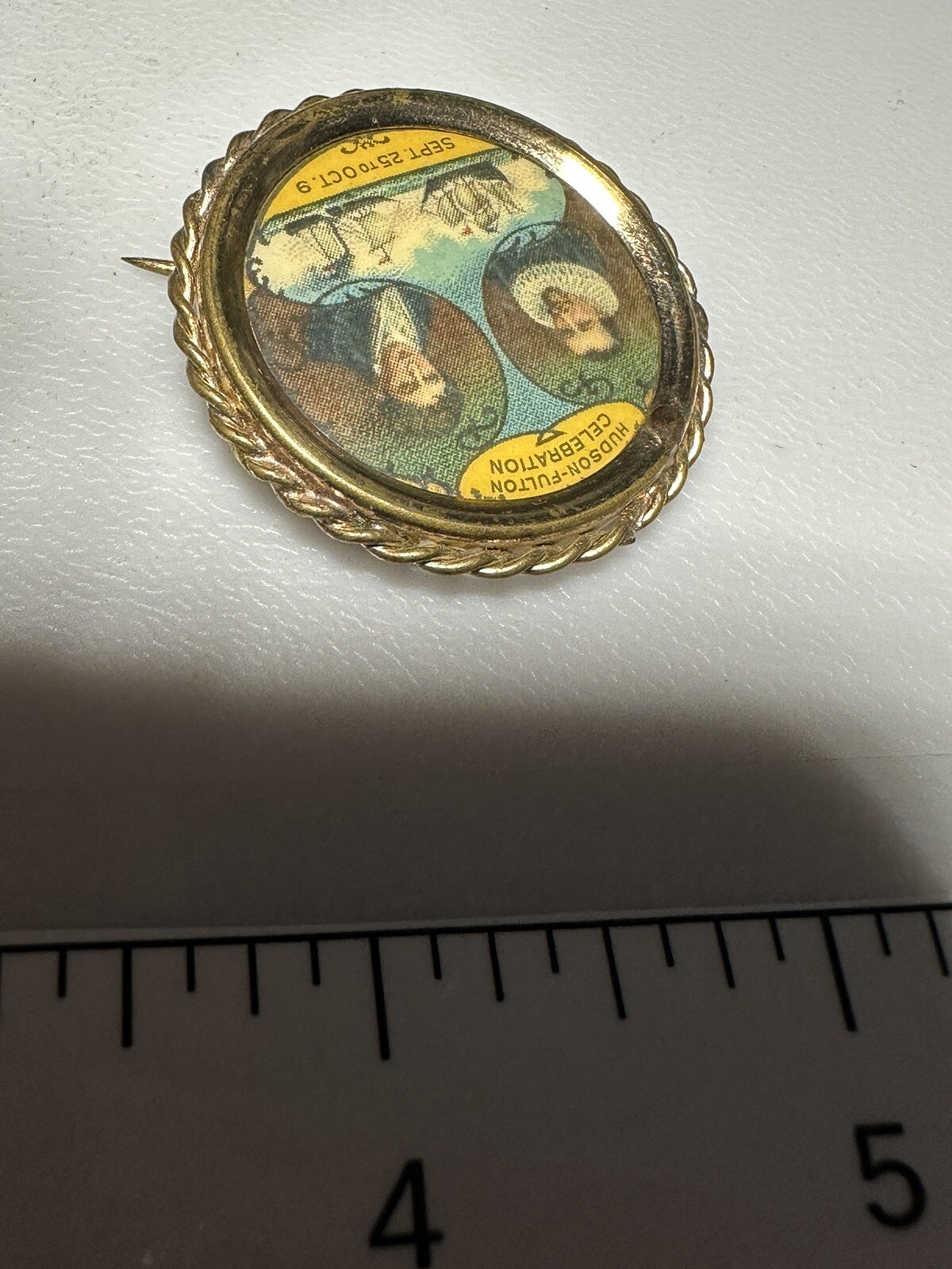 Vintage 1909 Henry Hudson River Robert Fulton Paddle Steamer Pin Pinback Button