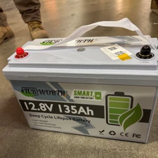 12V 135Ah Bluetooth LiFePO4 Lithium Battery For RV- Excellent Condition（95% new)