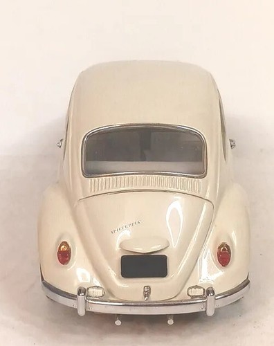 Franklin Mint 1967 Volkswagon Beetle 1992 1:24 Scale White Excellent Condition - Picture 6 of 15