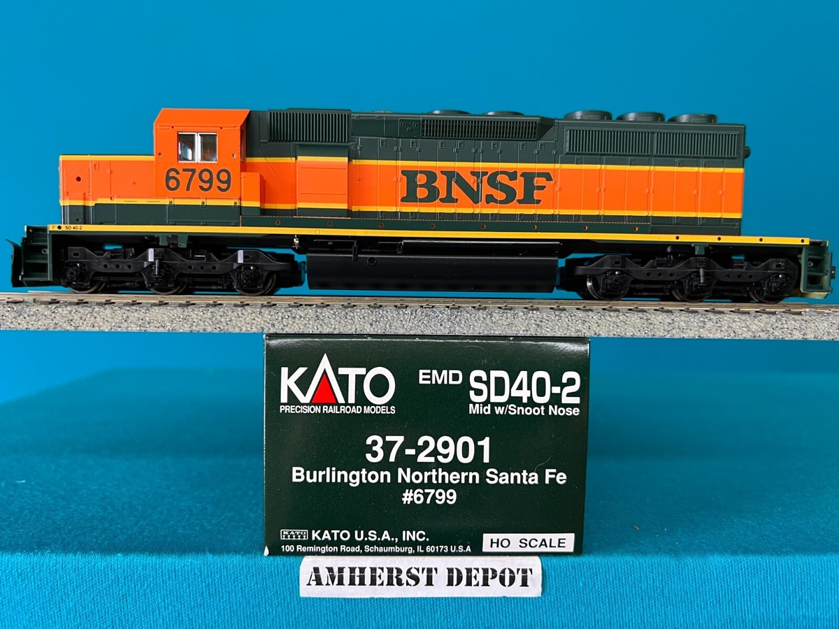 37-2901 Kato SD40-2 Snoot Nose BNSF Locomotive #6799 DCC Ready HO