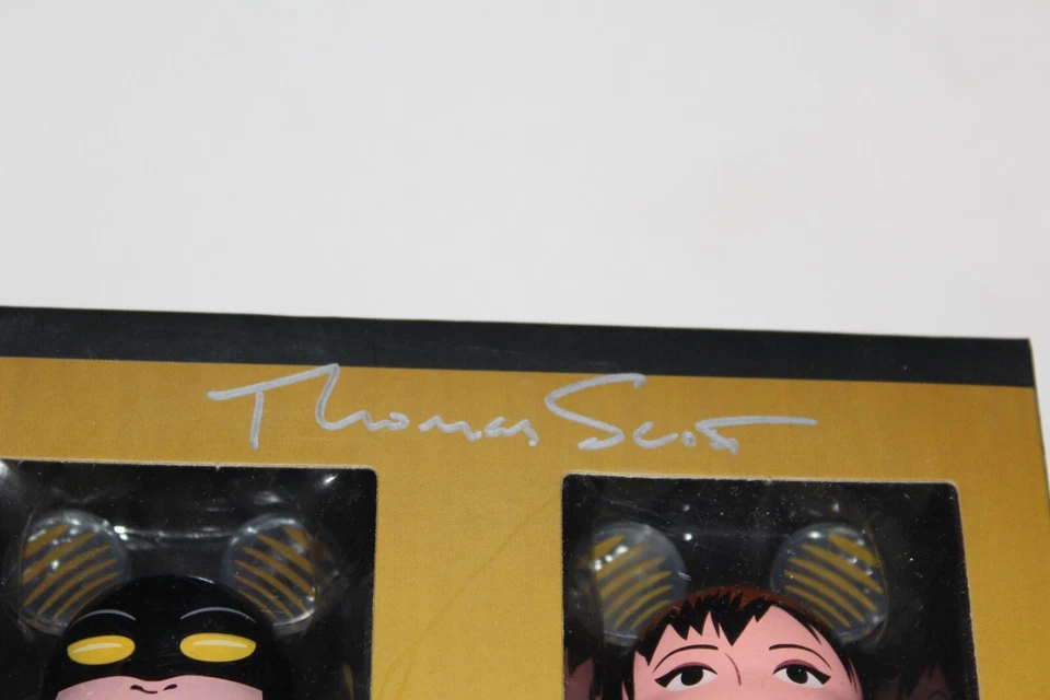 SIGNED Marvel VINYLMATION 3" Yellowjacket Wasp Avengers RARE LE 1000 Disney Excl - Image 2 of 4