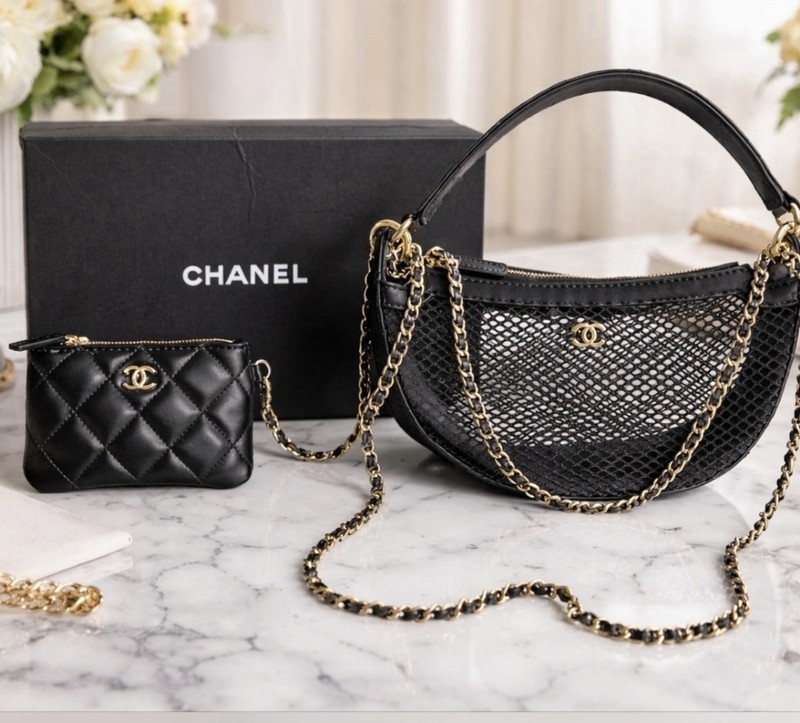 Chanel Beauty Mesh Hobo Crescent Shoulder Bag Pouch GWP Purse