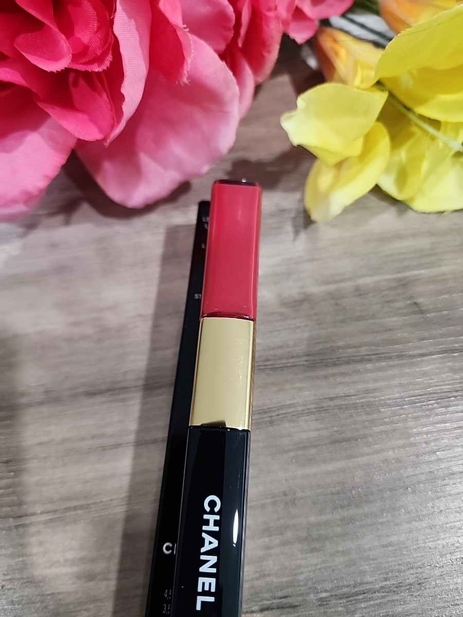 CHANEL 54 Strawberry Red Le Rouge Duo Ultrawear Liquid Lip Colour