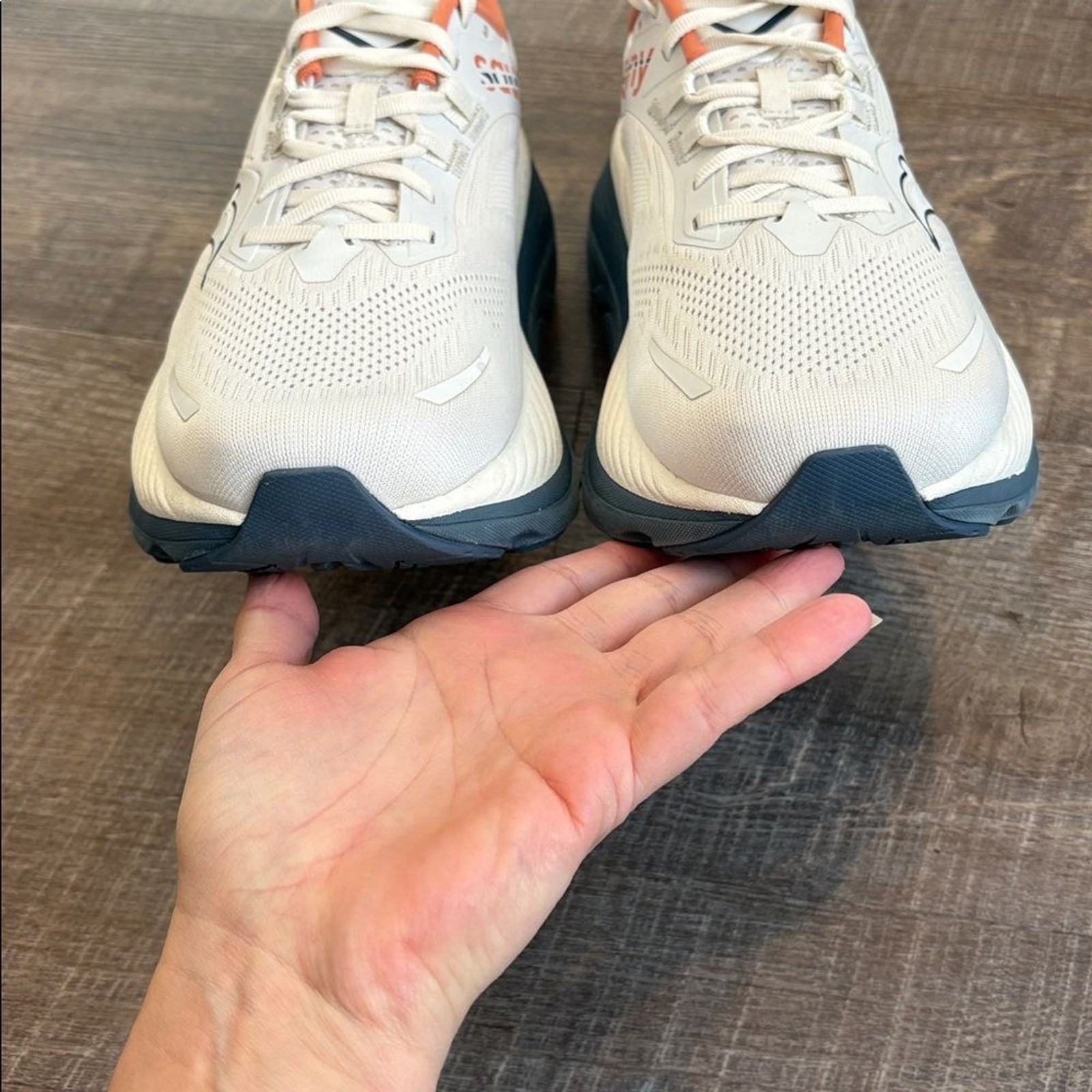 Saucony Hurricane 24 Running Shoes Men’s 9.5 Vanilla Dusk Sneakers thumbnail 3