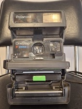 POLAROID Camera One Step/Close Up - 600 Film Instant W/ Strap
