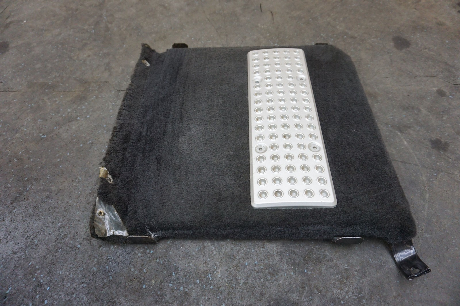 Right Footrest Dead Pedal Carpet Trim Panel 68117090 Ferrari 612 Scaglietti