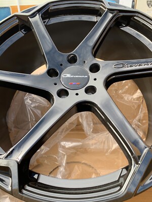 22x9 Giovanna Dalar X gloss black 5x114.3 +30mm offset 73.1mm