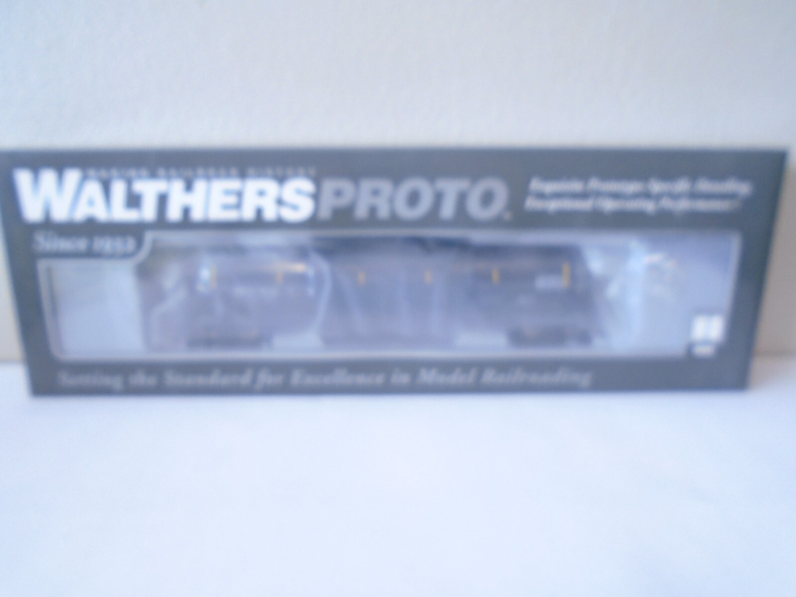 Walthers Ho 920-100601, 55' Trinity 30.145 gal. Tank car, BRCX 10132 | eBay